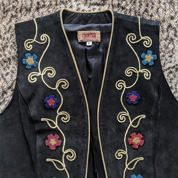 Vintage beaded suede vest - Picture 3 of 9